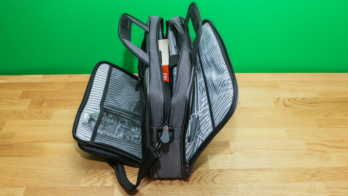 02-mobile-edge-graphite-corporate-briefcase