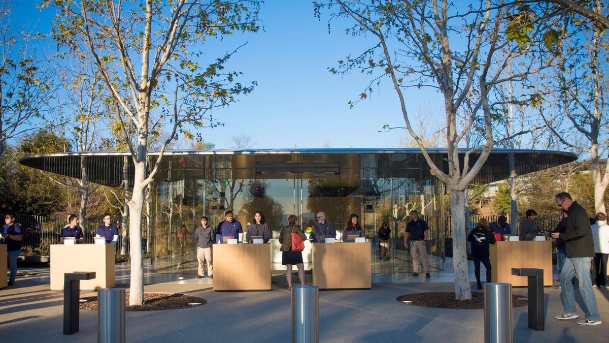 Apple's Tuesday shareholder meeting was the first to take place on the company's new Apple Park campus.