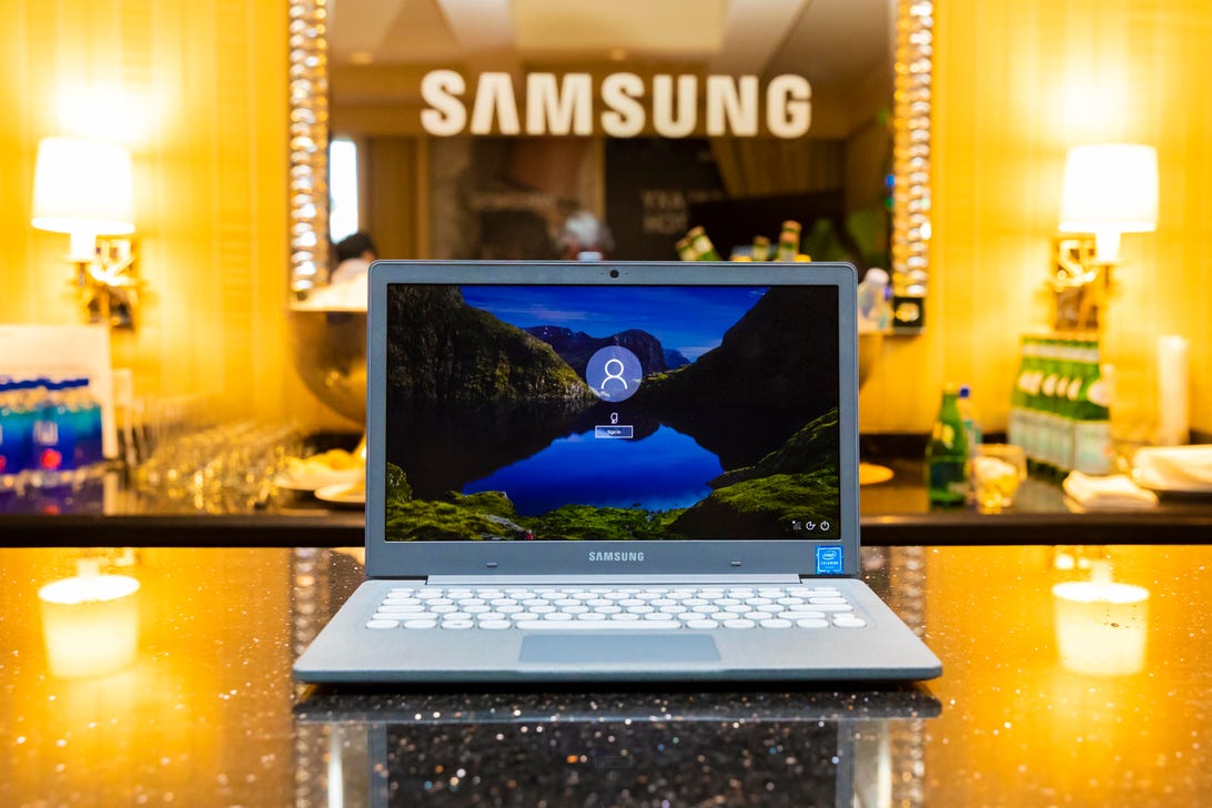 samsung-laptop-notebook-flash-ces-2019-0935