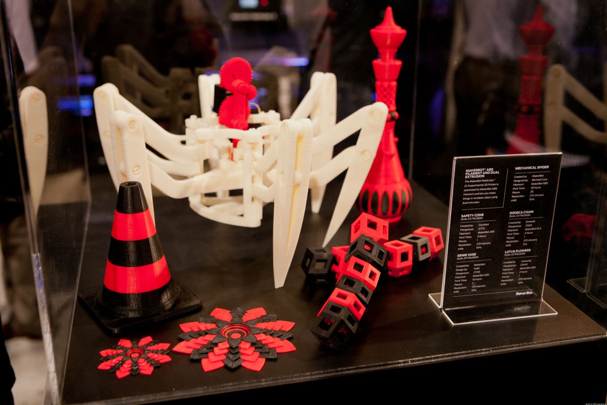 009Makerbot_Booth.jpg