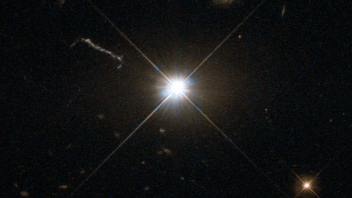 bright-quasar-credit-esa-hubble-cropped