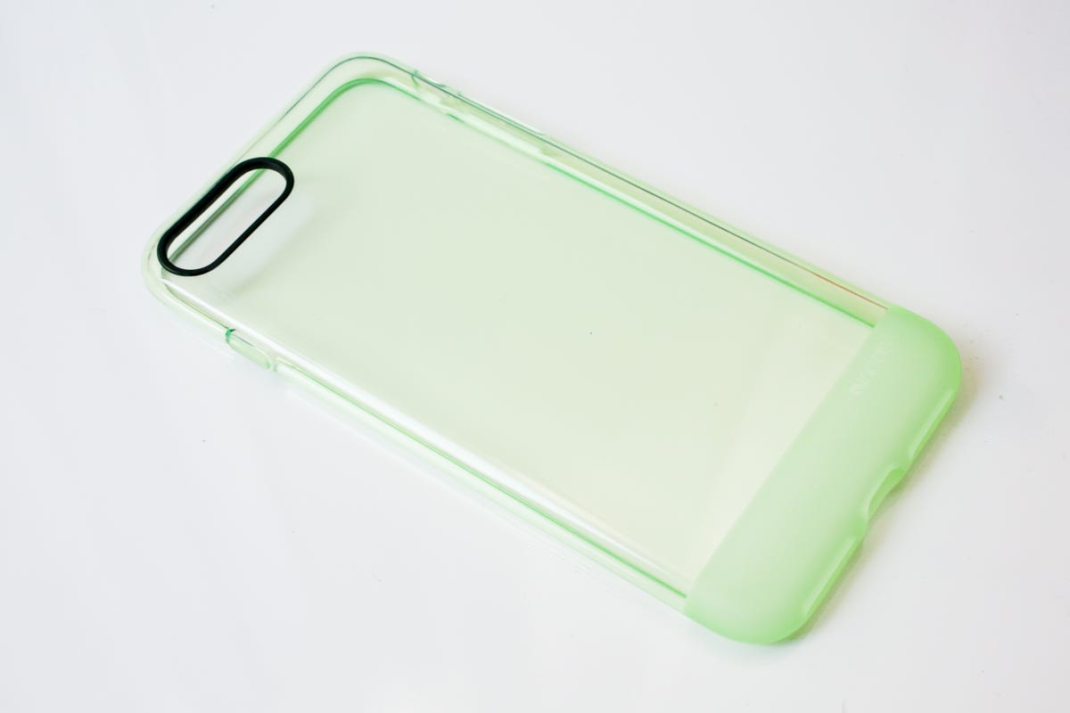 incase-iphone-protective-cover-02.jpg