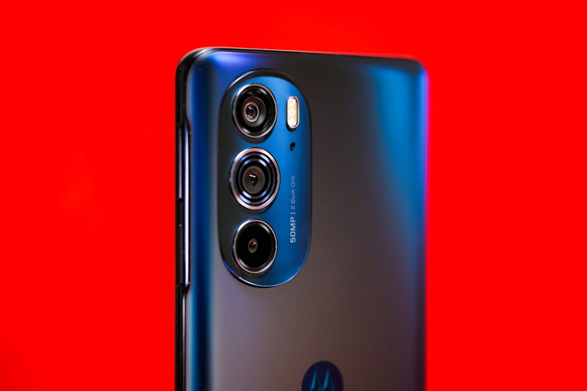 The Motorola Edge Plus (2022) Looks Dapper in Cosmos Blue - CNET