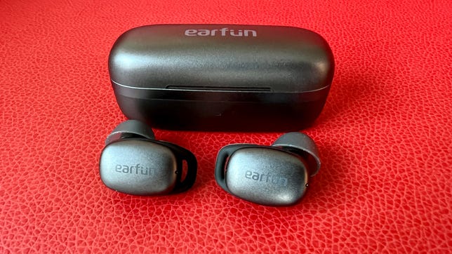 Best Cheap Wireless Earbuds for 2022: Great Budget Picks 18