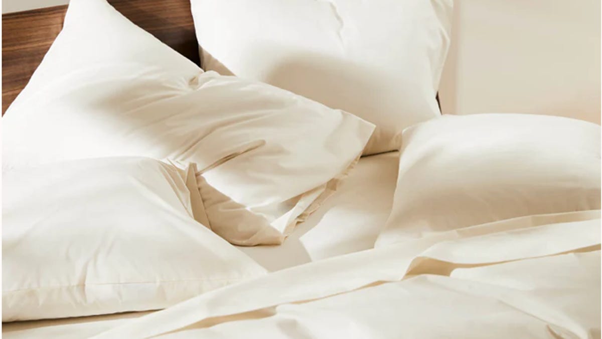 Brooklinen’s Lush Sheets and Bedding Are 25% Off for Cyber Monday