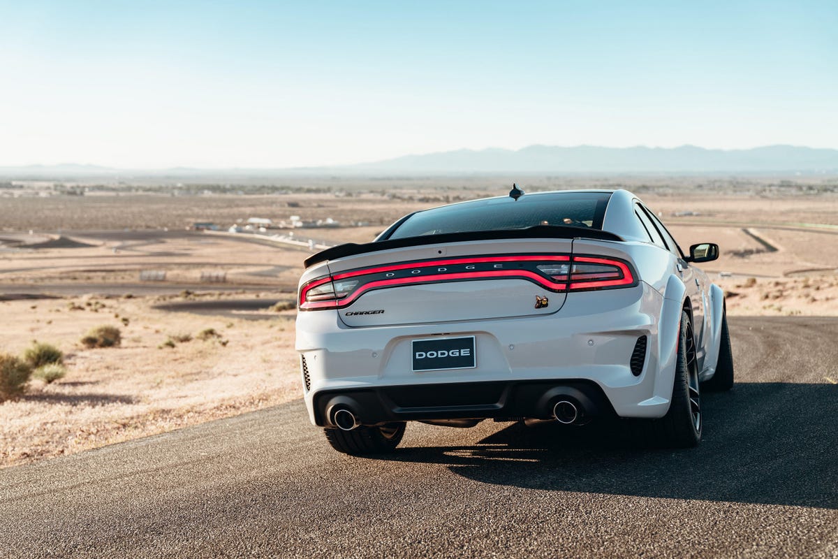 2020-dodge-charger-scat-pack-widebody-9