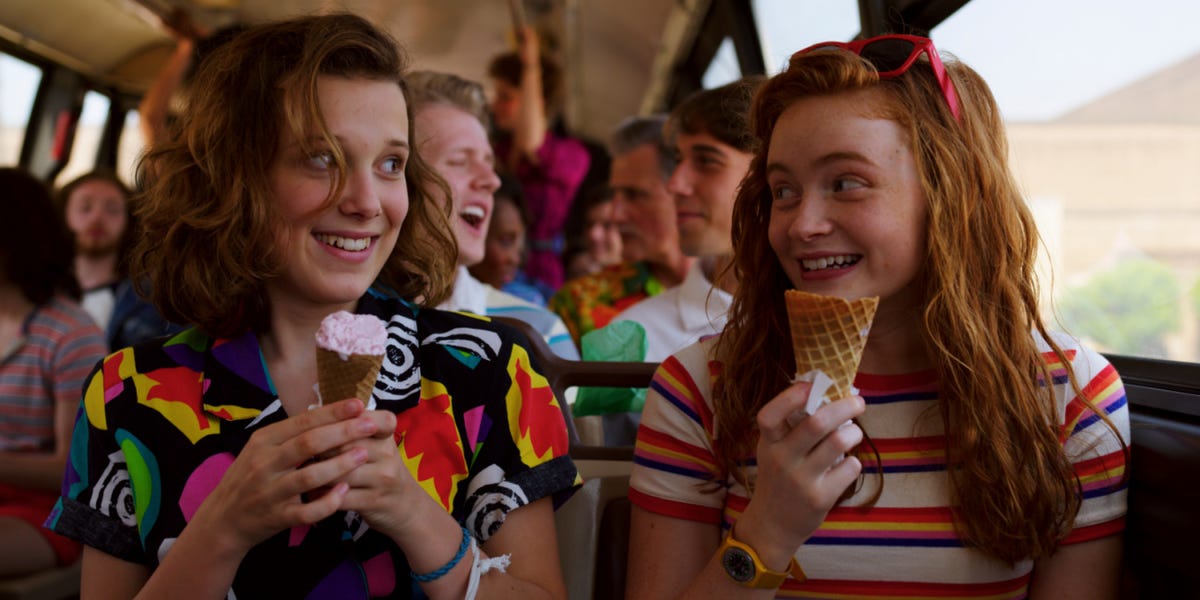 Max and Eleven eat ice cream in season 3