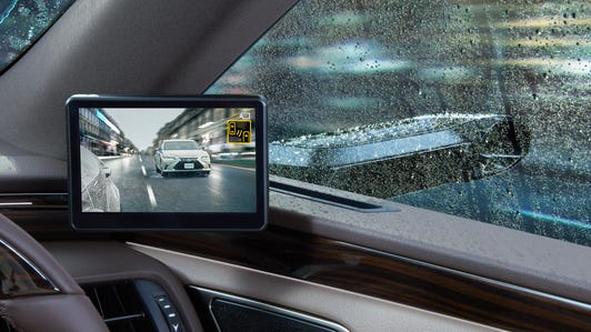 2019 Lexus ES with Digital Outer Mirror tech