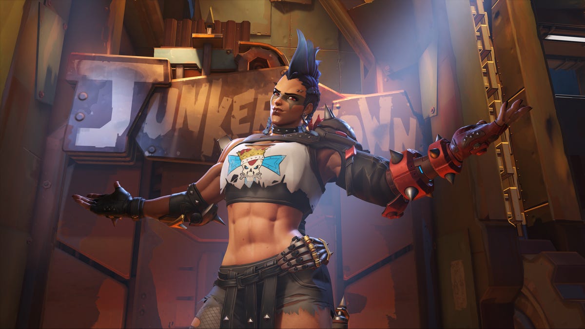 Junker Queen stands at the gates of Junkertown
