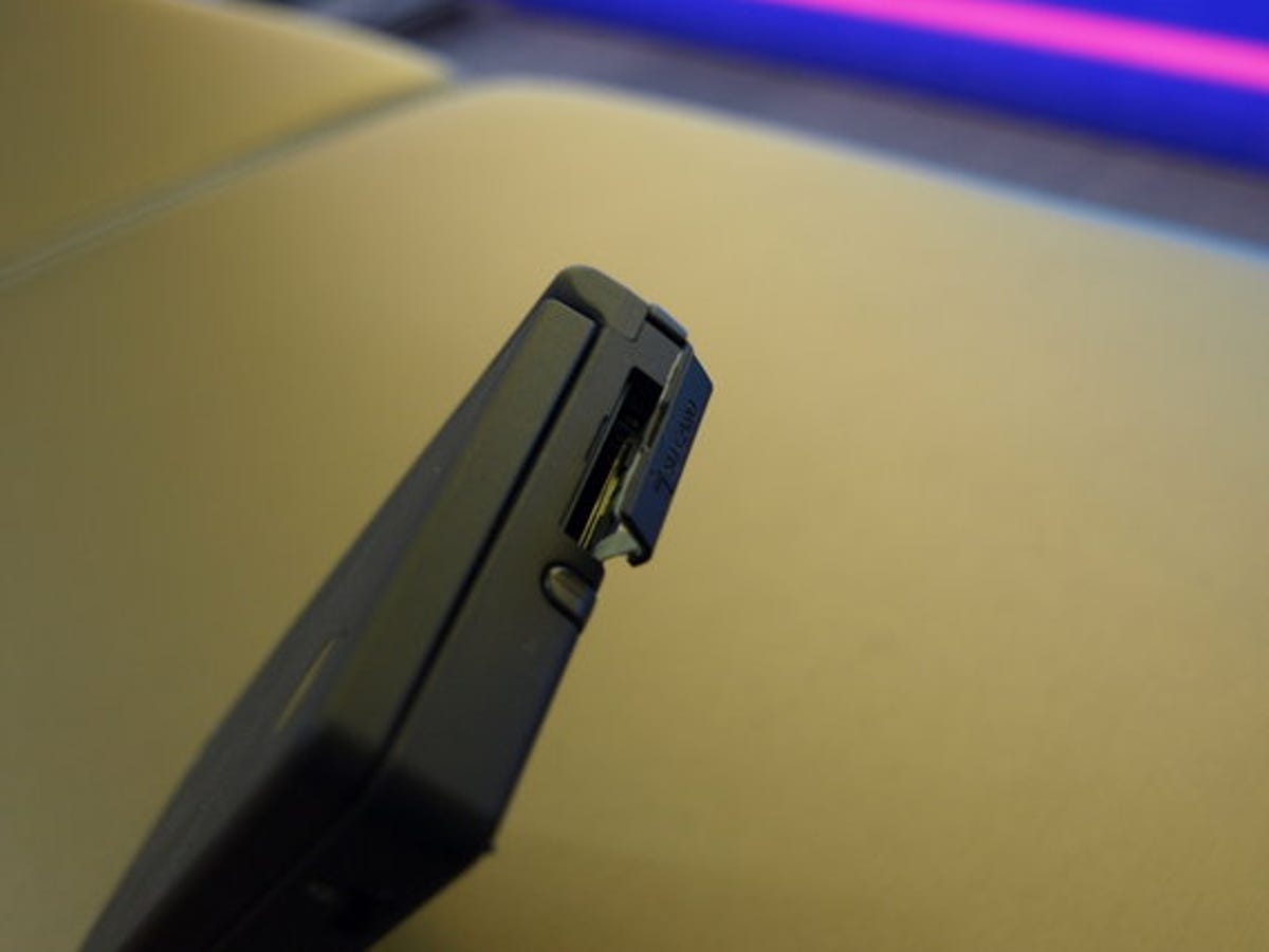 Hands-on with the Nintendo DSi - CNET