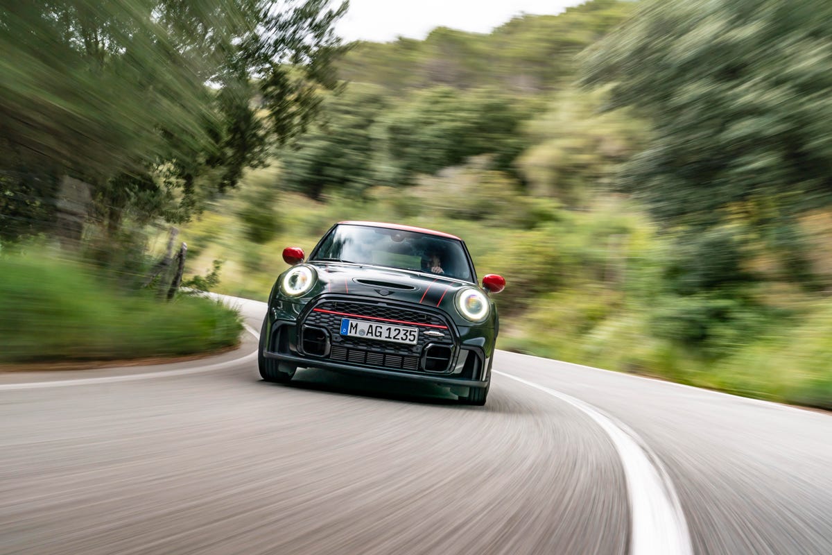 Mini Cooper Hardtop JCW gets refreshed for 2022 - CNET
