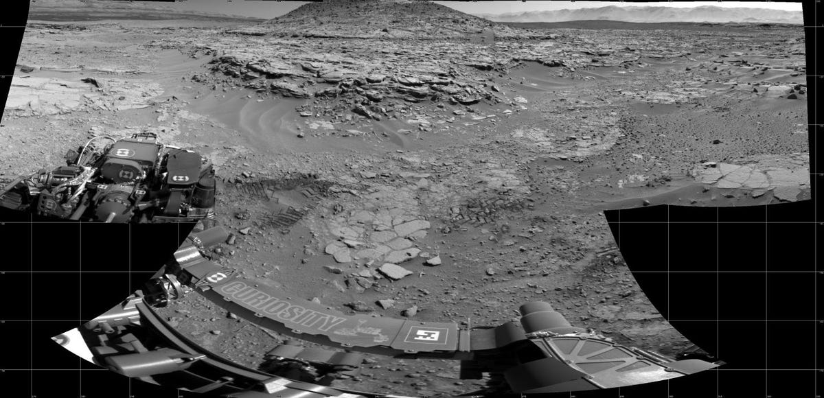 Curiosity rover view of a butte