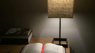 ge-bright-stik-vs-philips-60w-led-reading-lamp.jpg