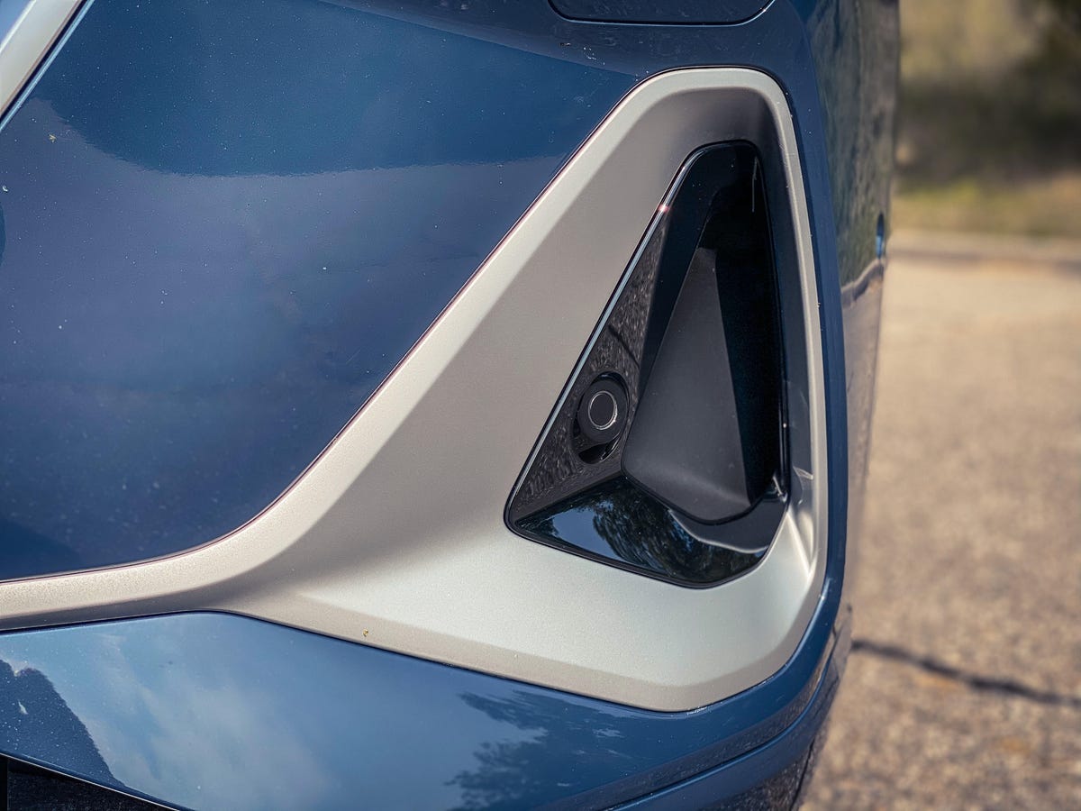 2020 Audi E-Tron Sportback bumper air inlet