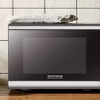 Black and Decker microwave on counter