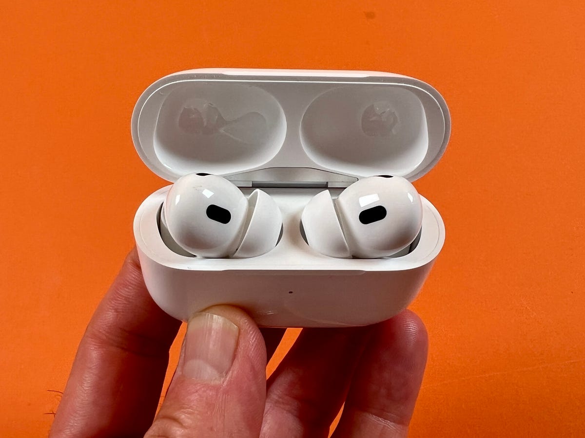 Palads gasformig Disciplinære One AirPod Not Working? These Steps Should Fix It - CNET