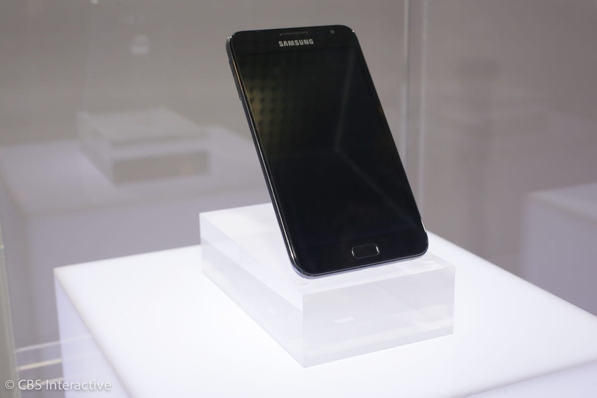 samsung-historical-devices-at-mwc2016-21.jpg