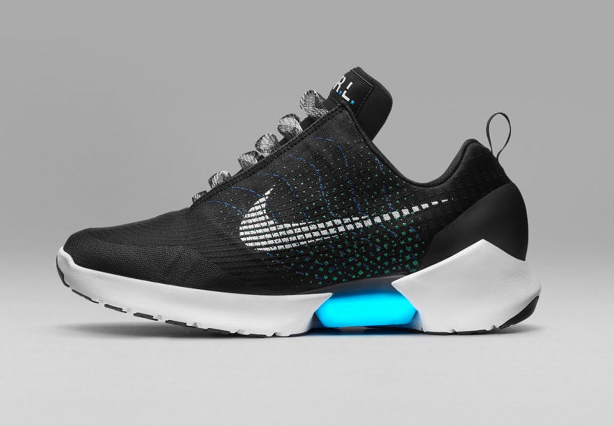 Begraafplaats hout Respect Nike brings 'Back to the Future' power shoelaces to the masses - CNET