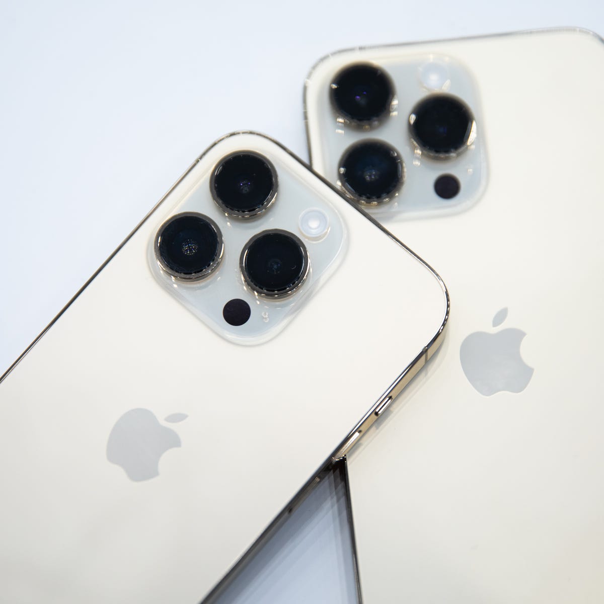 iPhone 14 Pro Deliveries Already Slip to October - CNET