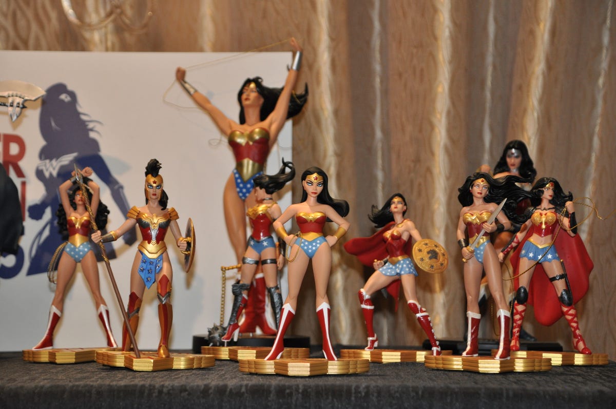 dc-collectibles-sdcc-20160357.jpg