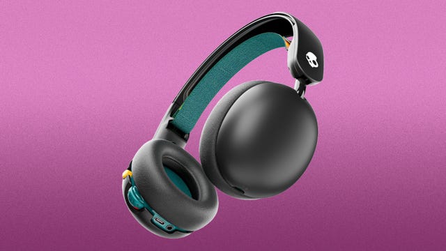 Skullcandy Grom Wireless headphone has a volume limiter and is designed for kids