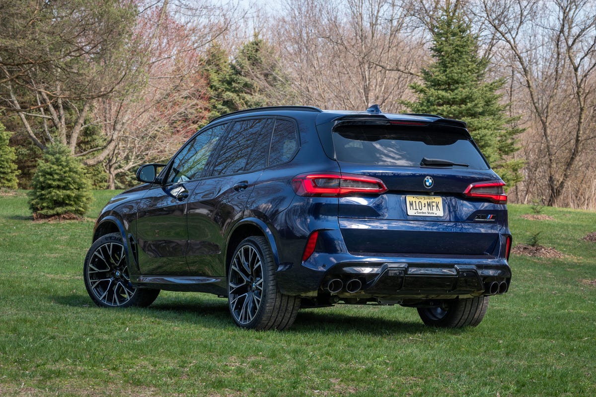 2020-bmw-x5-m-competition-02