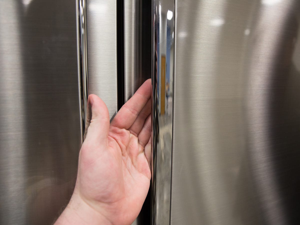 GE PFE28RSHSS review: GE filled its Profile Series fridge with premium  features - CNET