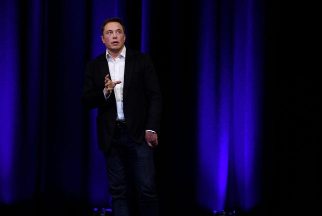 Elon Musk Presents SpaceX plans to colonise Mars.