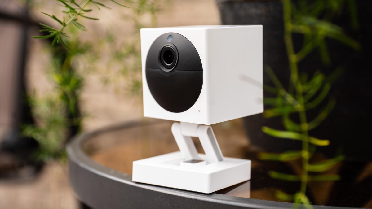 Formulering Ouderling Effectiviteit Can Your Home Security Cameras Be Hacked? Here's How to Protect Yourself -  CNET