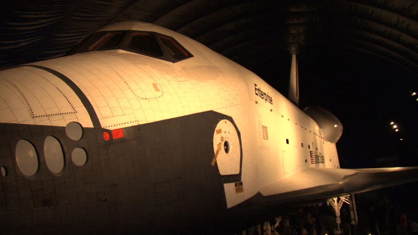 Space Shuttle exhibit opens in New York