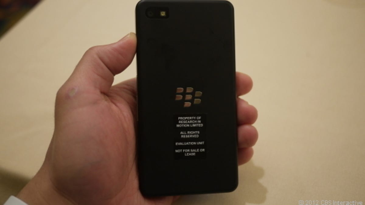 blackberry-dev-alpha-hands-on-2.jpg