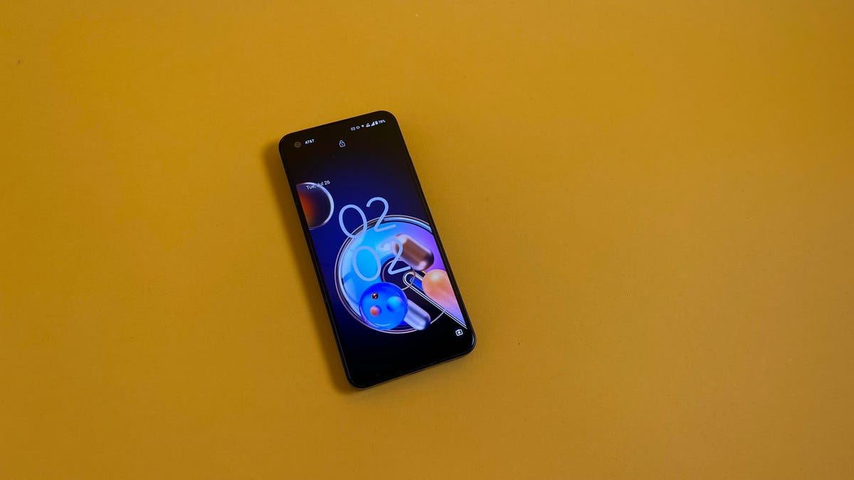 Asus Zenfone 9 Gets All the New Phone Specs Into a Small Size With Big  Cameras - CNET