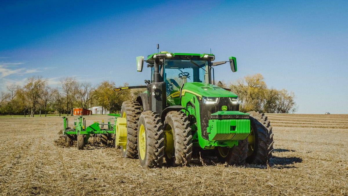 John Deere breaks new ground with self-driving tractors you can ...