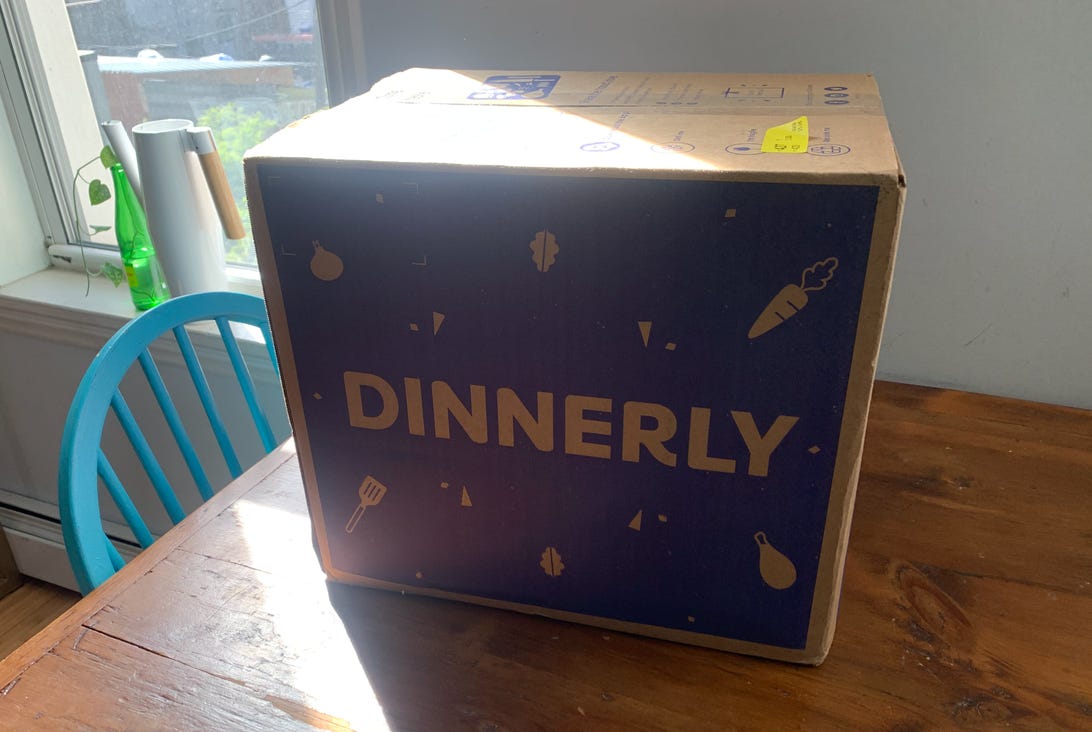 dinnerly box on table