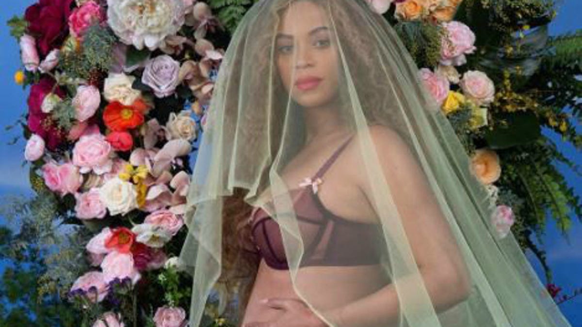 beyoncetwinscropped.jpg