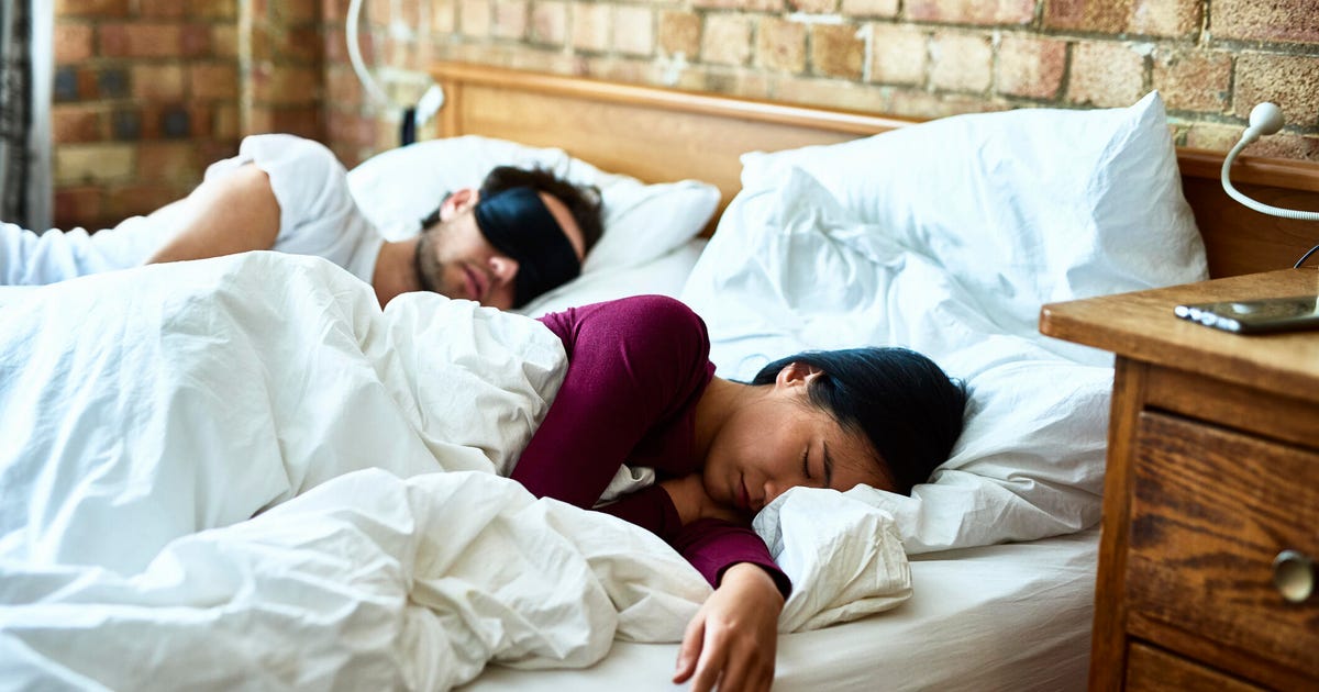 8-tips-on-how-to-sleep-cool-next-to-a-hot-sleeping-partner