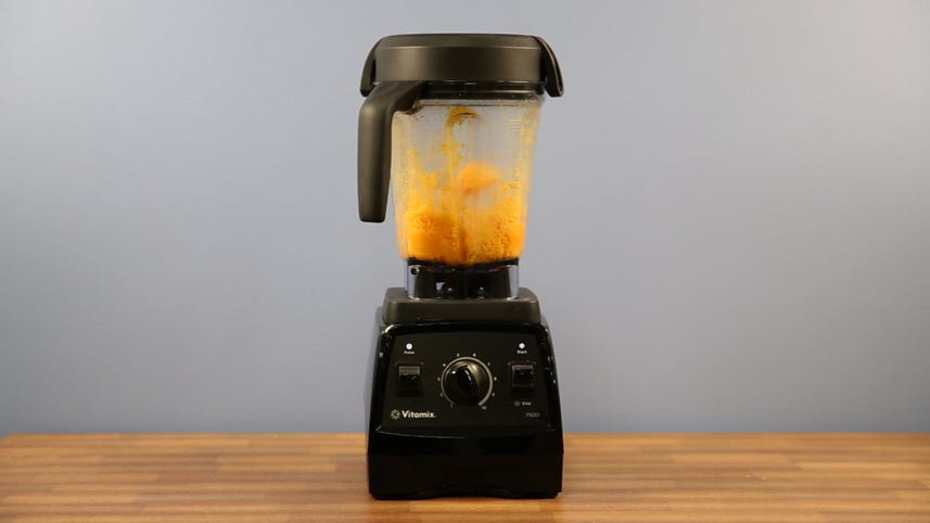 Showing off the Vitamix 7500