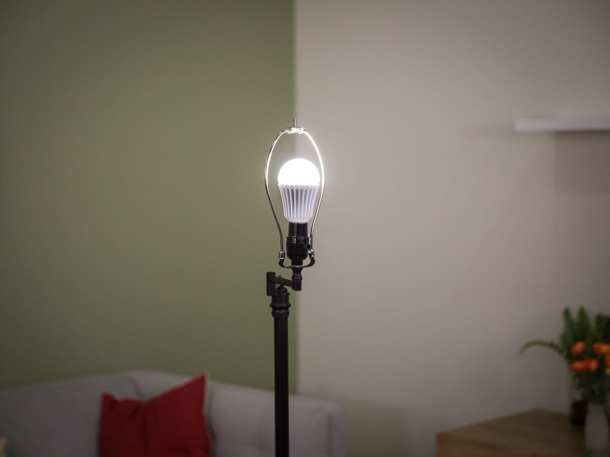 utilitech-led-bulb-product-photos-9.jpg