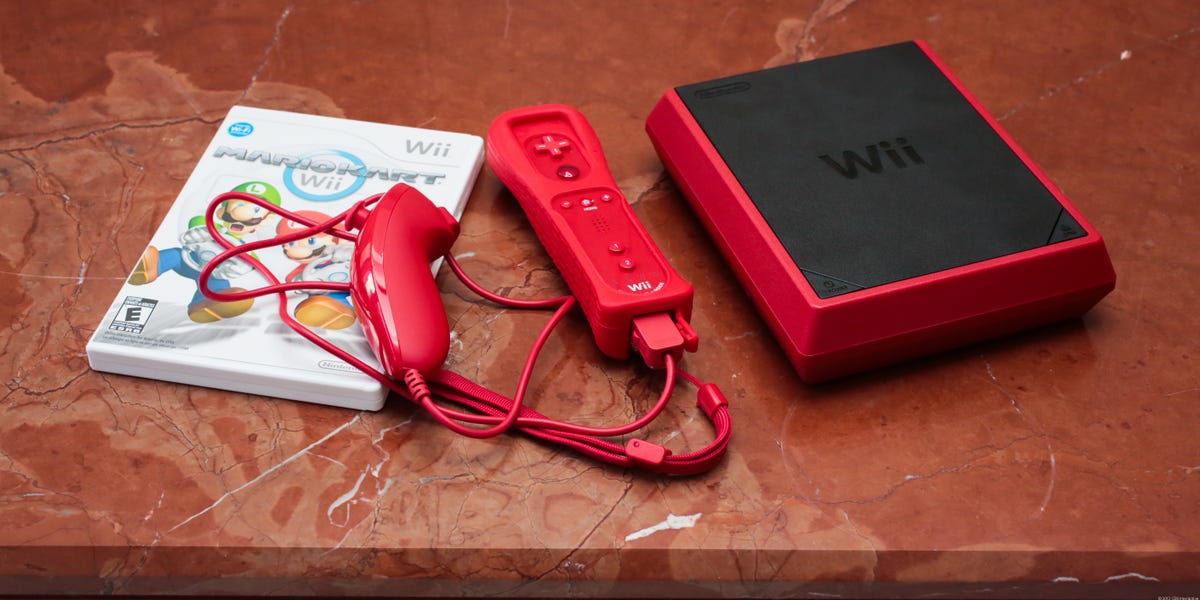 Nintendo_Wii_Mini_35831290_03.jpg
