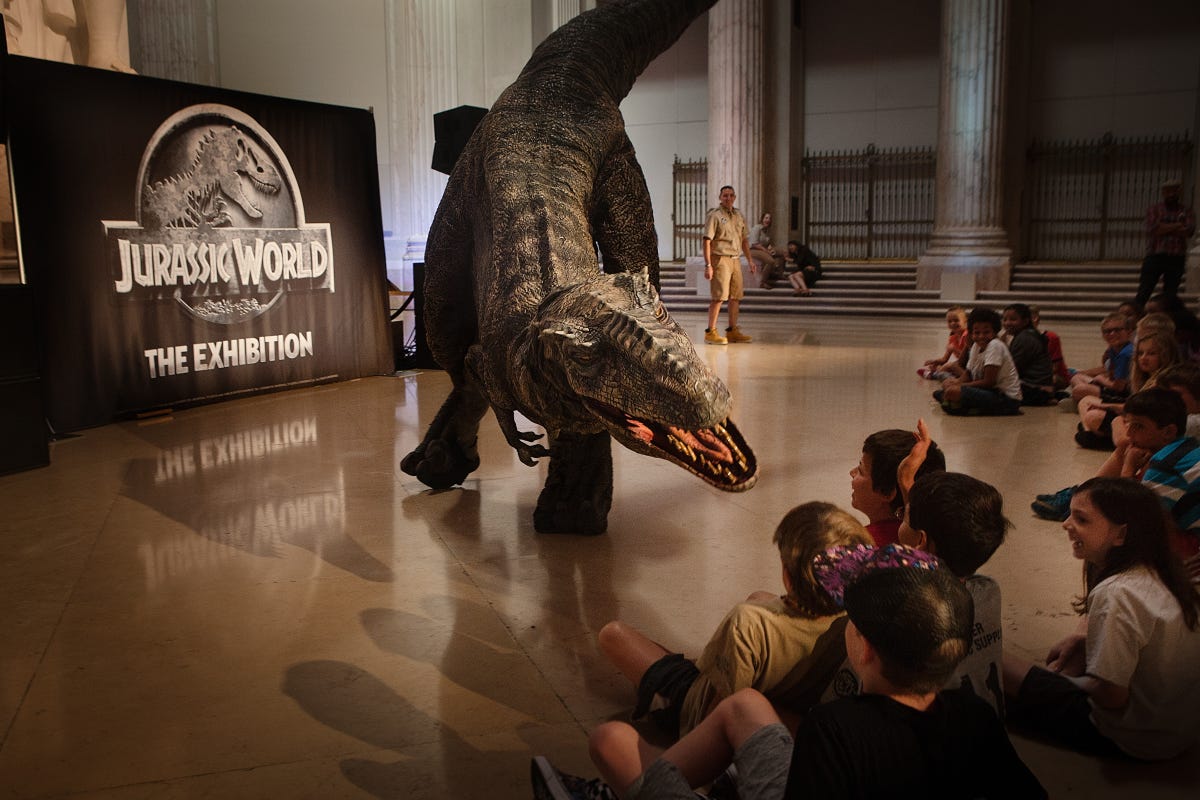 velociraptor-jurassic-world-exhibition-franklin-institute.jpg