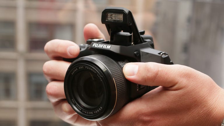 morgen leven inrichting Fujifilm FinePix S1 review: A 50x zoom for whatever weather you're in - CNET