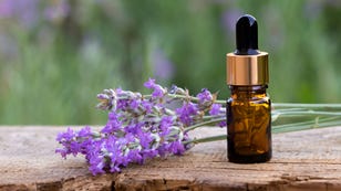 Use These 4 Essential Oils to Combat Flu Season