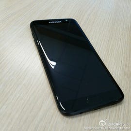 glossy-black-galaxy-s7-edge-front.png