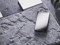 <p>Corning's Gorilla Glass Victus 2 should be better at withstanding drops against tougher surfaces like concrete.</p>