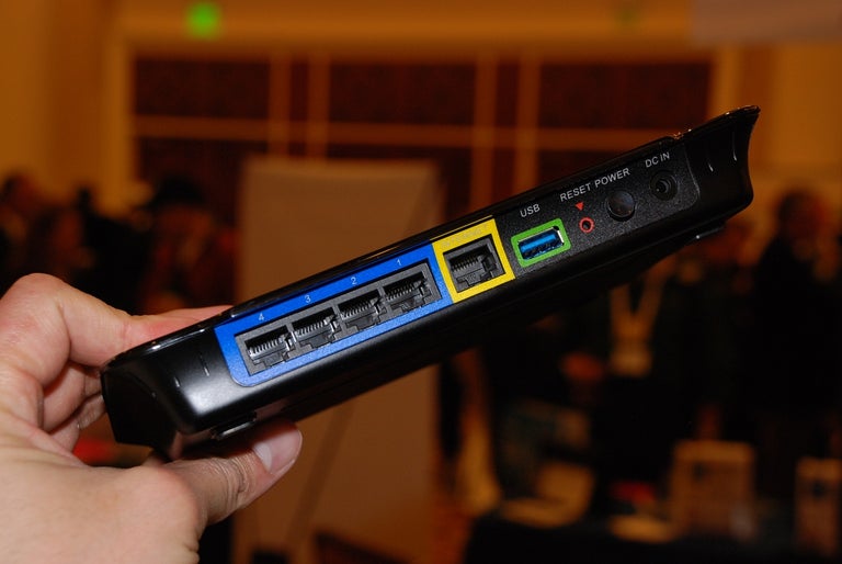 The DIR-857 is one of the first routers with a built-in USB 3.0 port.