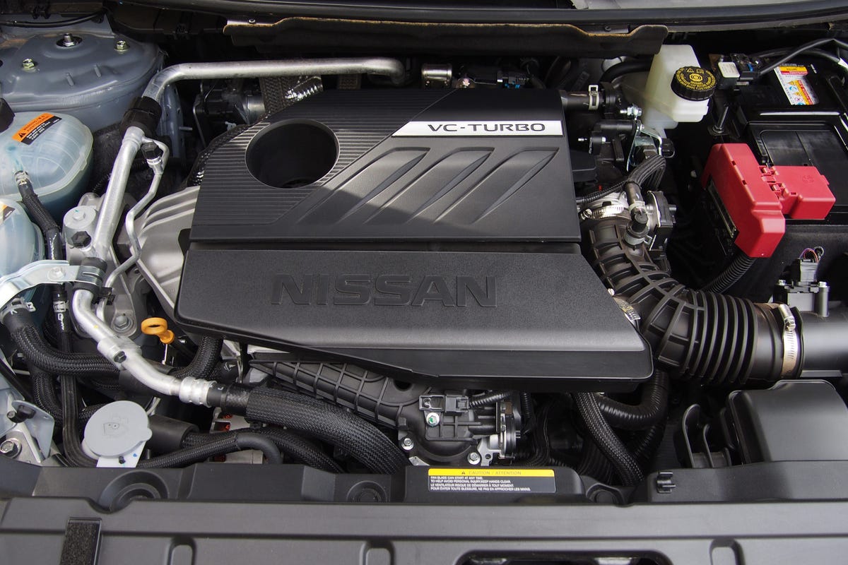 2022 Nissan Rogue Platinum AWD - engine