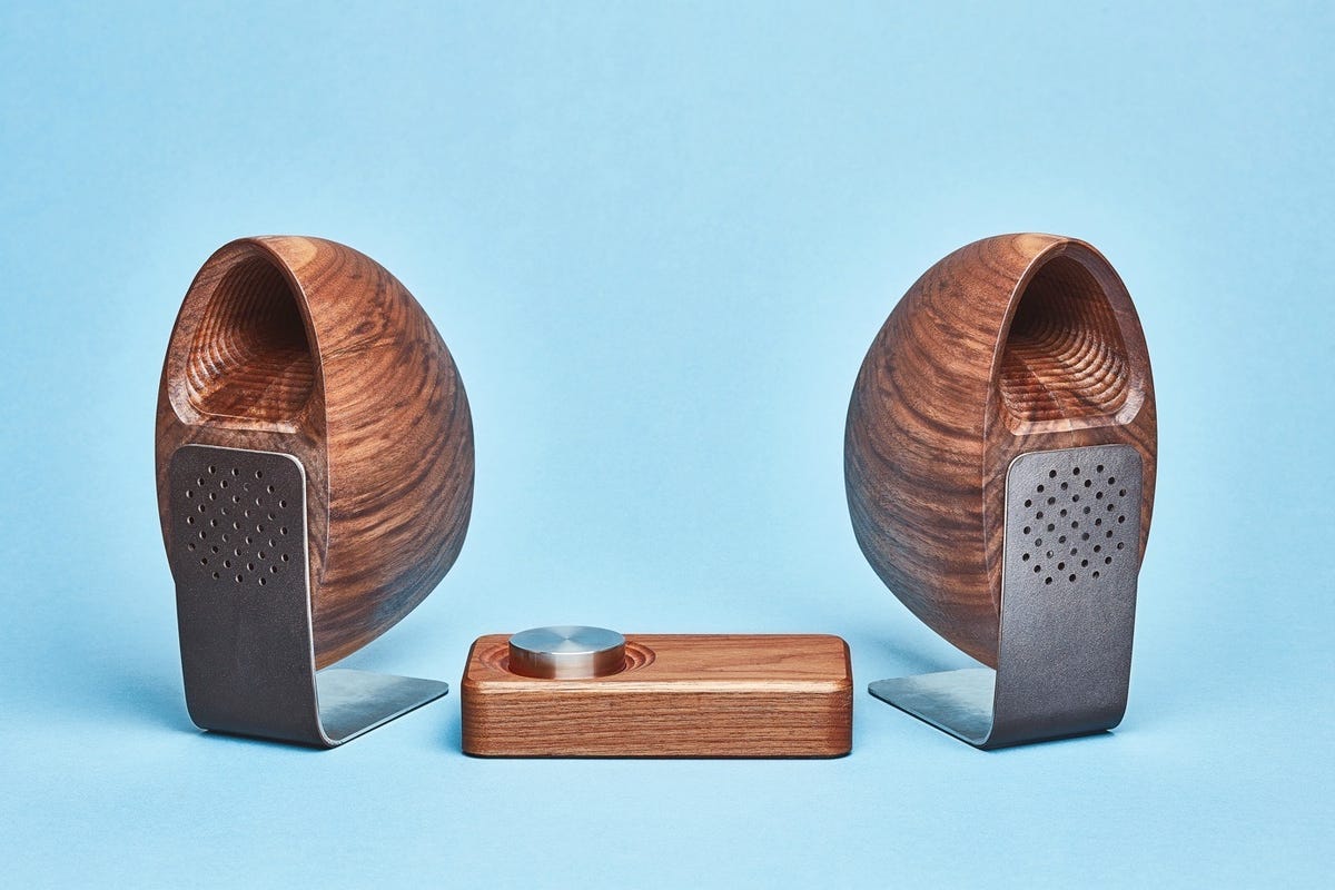 grovemade-speaker-system-blue-background-walnut-1.jpg