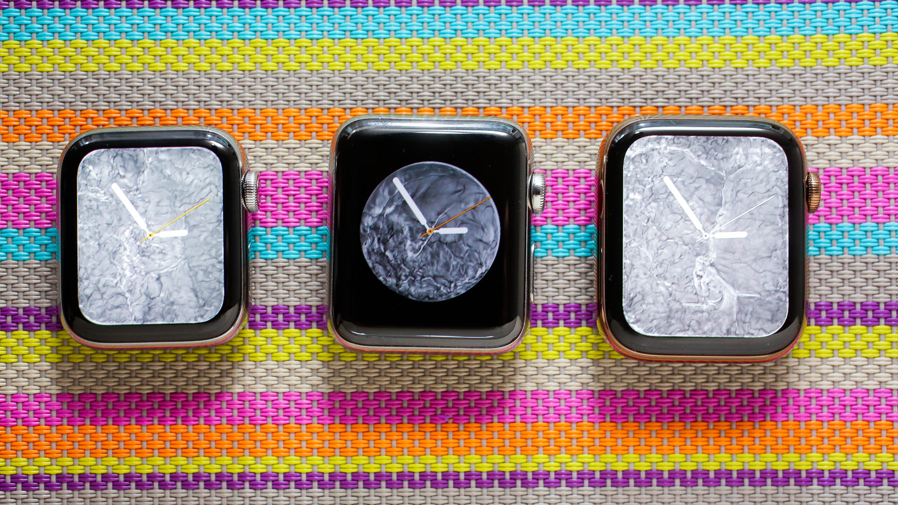 Часы apple сравнение. Apple watch 3. Apple watch 4. Apple watch 3 vs 4. Эпл вотч se 40 мм vs 38.