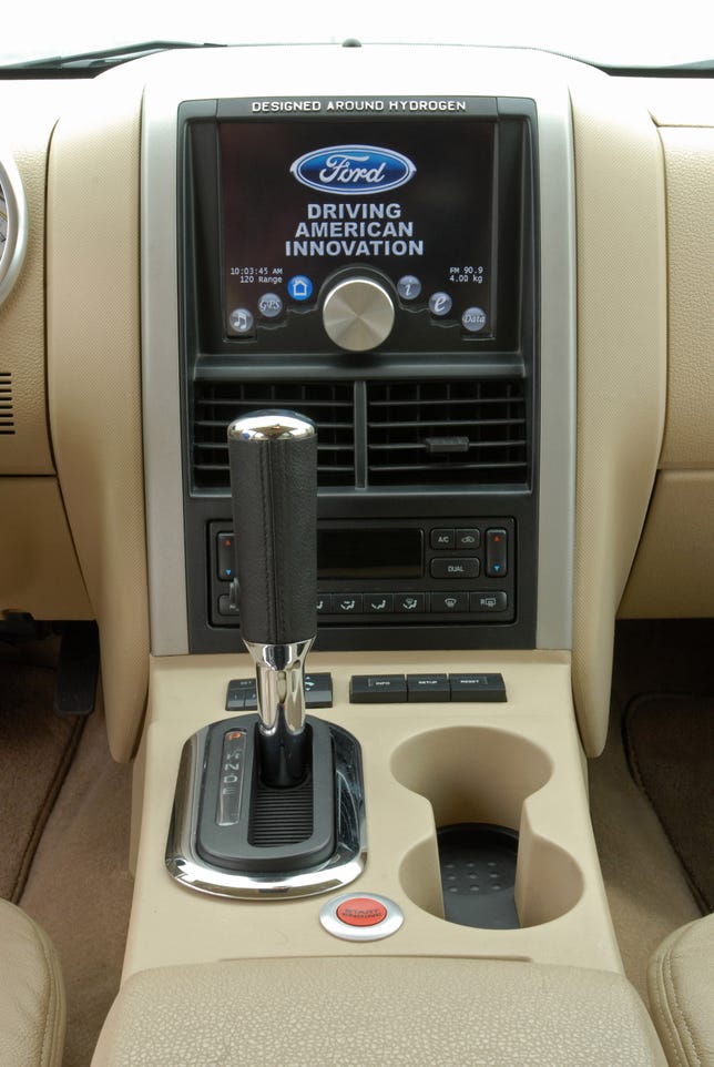 Fuel cell Ford Explorer interior