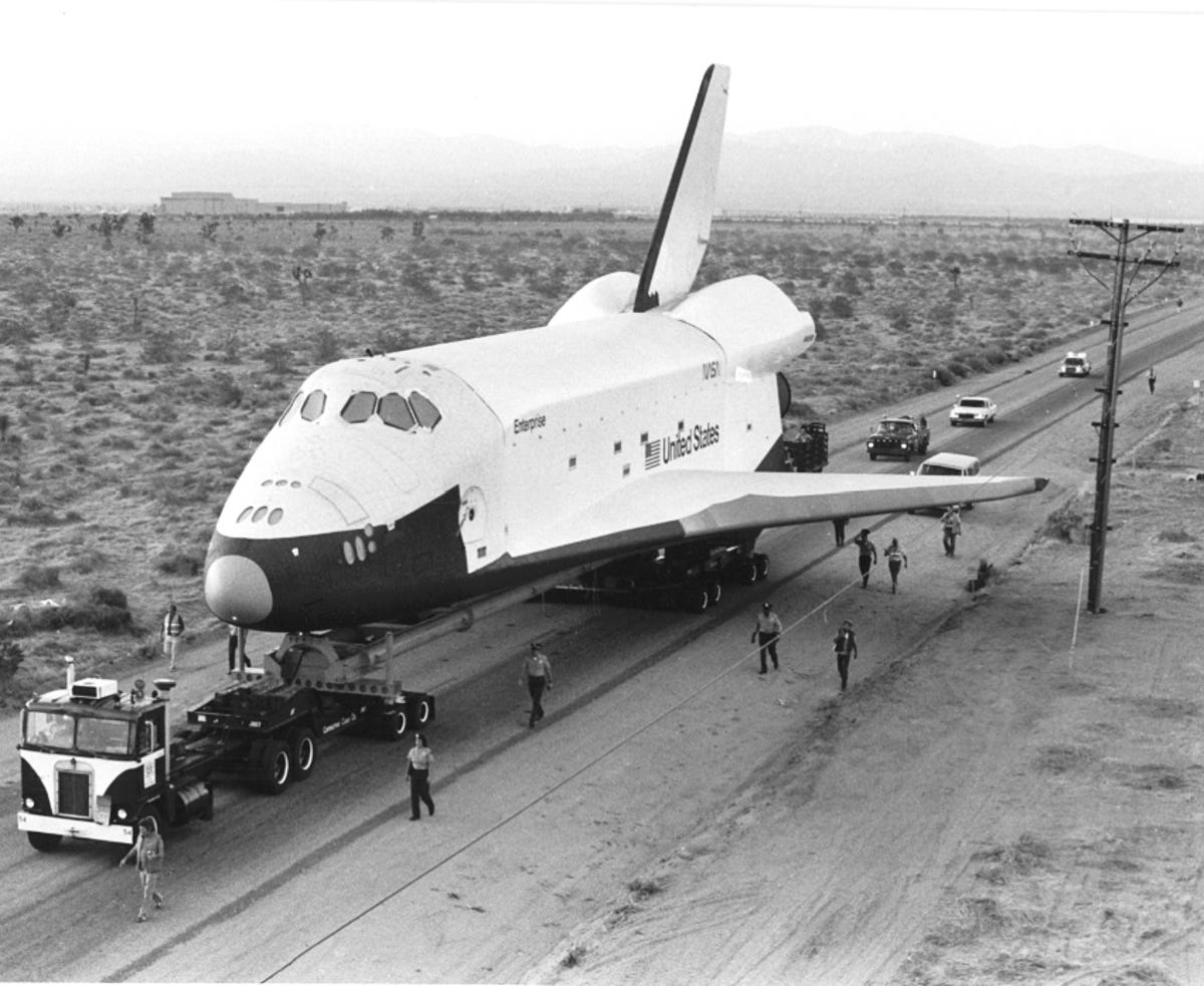Shuttle_at_Edwards.png